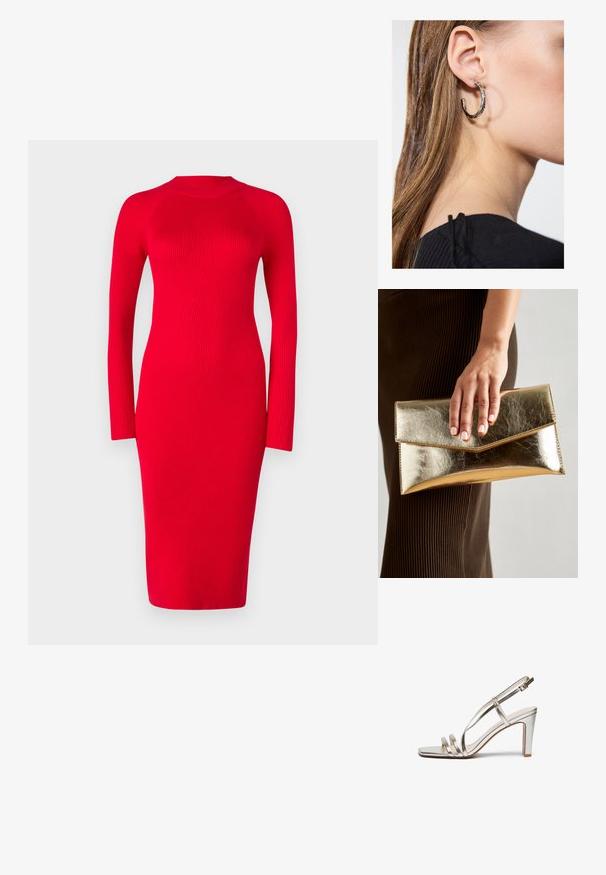 Vestido longo de manga longa em vermelho com gola alta, silhueta ajustada e comprimento midi; apresenta textura e ligeira elasticidade.; Sandal de salto alto prateado metálico com biqueira aberta, apresentando três tiras finas sobre o pé e uma tira no tornozelo com fivela.; Bolsa de mão metálica dourada com uma textura suave, apresentando um fecho em aba triangular. A mão que a segura tem unhas bem cuidadas.; Brinco de argola prateada com acabamento polido, apresentando pequenos detalhes em dourado e uma forma redonda, usado na orelha.