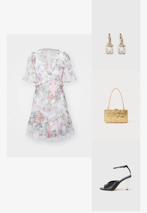 Needle & Thread PARADISE GARDEN SONATA MICRO MINI DRESS - Koktejlové šaty / šaty na párty - moonshine; Černé kožené sandály na vysokém podpatku s otevřenou špičkou, asymetrickým designem, ankle strap a kovovým kuželovitým podpatkem. Hladký povrch po celé délce.; Zlatá flitrová kabelka ve tvaru obdélníku, s propleteným řetízkovým uchem a kovovým zapínáním, odrážející světlo s texturovaným povrchem.; Náušnice ve zlatém odstínu s obdélníkovým, průhledným krystalem zavěšeným pod řadou malých, kulatých průhledných akcentů. Elegantní, moderní design.