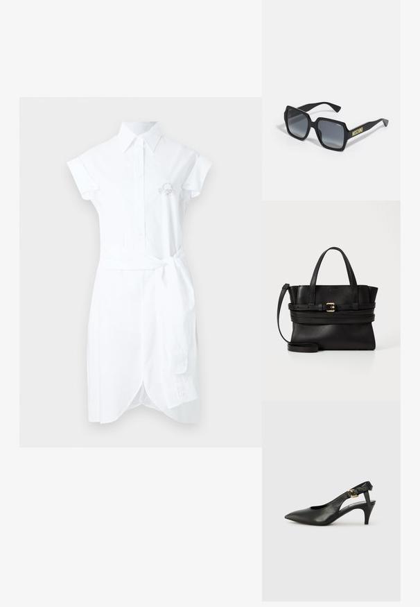 Abito camicia bianco in cotone con colletto, maniche corte e vita legata. Presenta una chiusura a bottoni e un dettaglio ricamato sul petto.; Pompa slingback nera in pelle con punta appuntita, tacco basso e dettaglio con fibbia sulla cinghia della caviglia. Texture liscia, design minimalista.; Occhiali da sole neri quadrati con lenti grigie sfumate; presentano sottili dettagli e il marchio "MOSCHINO" in giallo sulla asta.; Borsa a tracolla in pelle nera con design strutturato, doppi manici superiori, strap rimovibile e accentuazione in oro su una fascia orizzontale.