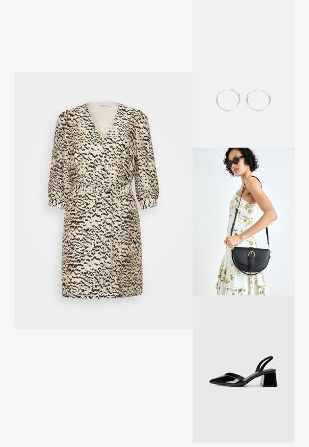 Rövid, krém színű ruha V-nyakkal, háromnegyedes ujjal, és övvel. Az egész ruhát fekete állati mintázat díszíti.; Fekete lakk bőr szandálkés magas sarkú cipő, hegyes orral és geometrikus tömbsarkakkal. Karcsú, minimalista dizájn és sima textúra jellemzi.; Fekete bőrtáska ívelt formával, levehető pánttal és arany színű fémrészekkel. A táskán egy csattal díszített fedél található.; Ezüst karika fülbevalók, letisztult, kerek formával, sima felülettel és látható díszítés nélkül. A átmérő nem megadott.