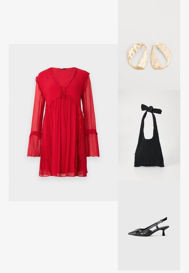 Rochie roșie cu mâneci lungi, decolteu în V, detalii cu fundiță și accente cu volane. Fabricată dintr-un material ușor, texturat, cu o siluetă fluidă.; Pantofii slingback din piele neagră, cu vârful ascuțit, curele decorative cu ochiuri din metal și toc bloc mic. Suprafață texturată.; Loeffler Randall BOBBY PLEATED TOTE - Geantă de mână - black; O pereche de cercei din metal de culoare aurie, cu formă ovală neregulată, având o suprafață texturată, ușor ciocănită, pe un fundal alb.