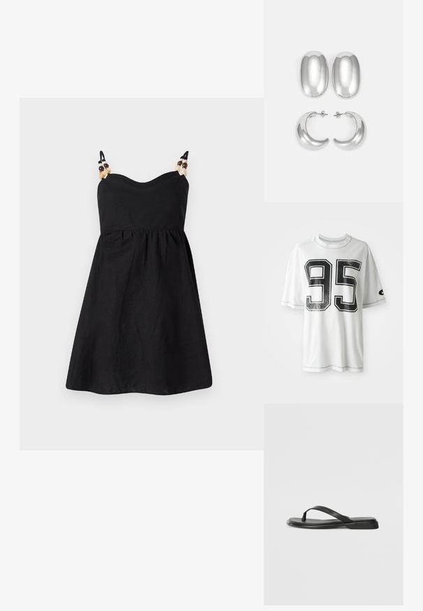 Fekete vászonruha testhez álló felsőrésszel és bővülő szoknyával. Karcsú pántok, amelyek díszes gyöngyökkel vannak díszítve a vállaknál. Sima textúra.; Fehér rövid ujjú póló, elöl nagyméretű, kopottas fekete "95" számmal, a bal ujján egy apró fekete swoosh logóval.; Fekete papucs sima bőrből, vékony pántkel és lapos talppal rendelkezik, minimális profilú. Nincsenek kiemelkedő minták vagy díszítések.; Ezüst színű fülbevaló szett: két ovális stud és két félhold alakú karika, fényes, sima felülettel és kerekdeden formával.