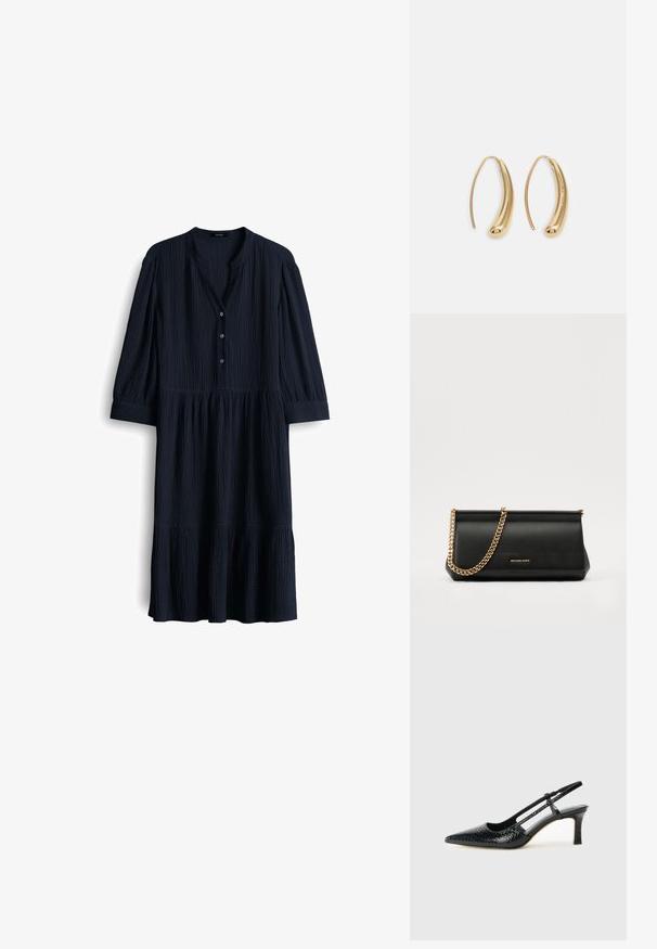 Abito in cotone blu navy, testurizzato, con scollatura a V, tre bottoni e maniche a tre quarti. Orlo svasato con dettagli arricciati.; Slingback con tacco in vernice nera con punta affusolata, caratterizzato da una stampa a serpente testurizzata, cinturino regolabile e un tacco corto e testurizzato.; Clutch bag in pelle nera con tracolla in catena dorata, caratterizzato da una superficie liscia, forma rettangolare e branding in rilievo sul davanti.; Orecchini a cerchio in metallo color oro con forma curva ed allungata. Presentano una superficie liscia e lucida e una punta arrotondata per un tocco di dettaglio in più.
