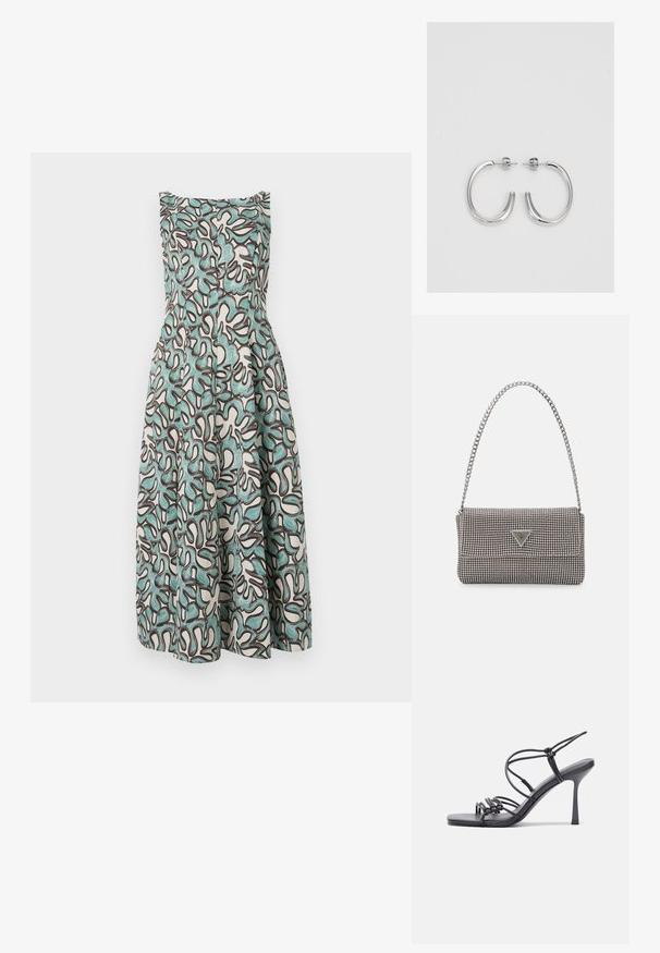 Muotiin leikelty hihaton mekko, jossa on valkoinen pohja ja abstrakteja teal- ja tummanruskeita kuvioita, joka levenee vyötäröltä ja jolla on teksturoitu pinta.; Mustat korkokengät sandaalit, joissa on ohuet hihnat solmittuna, sileä neliön muotoinen varvasosa ja tyylikäs stiletto-korko.; Vaalea harmaa metallinen käsilaukku, jossa on ketjusanka. Laukku on koristeltu pienillä pyöreillä metallikoruilla ja kolmion muotoisella brändilogolla.; Hopehopeet hopehopeet hopehopeet hopehopeet, jolla on sileä, kiiltävä pinta. Pyöreä muoto, kevyt rakenne, jossa on neulakiinnitys.