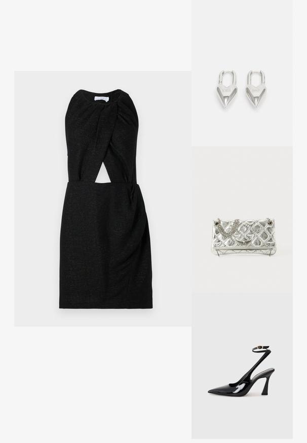 Čierne šaty s prepleteným výstrihom, výrezom v oblasti pásu a textúrovaným materiálom s jemným leskom. Jednoduchý, priliehajúci silueta.; Čierne lakované kožené lodičky na podpätku s špicatou špičkou, nastaviteľným popruhom okolo členka a stredne vysokým blokovým podpätkom. Hladký povrch s lesklým finišom.; Strieborná metalická kabelka s reťazovým držadlom, prešívanou textúrou, dekoratívnym prešívaním a zipsovým uzáverom. Na prednej strane má vyrazené akcenty.; Strieborné zámky v tvare srdca so vygravírovanými nápismi "ÁNO" a "NIE", leštený povrch, symetrický dizajn a robustný kovový uzáver.