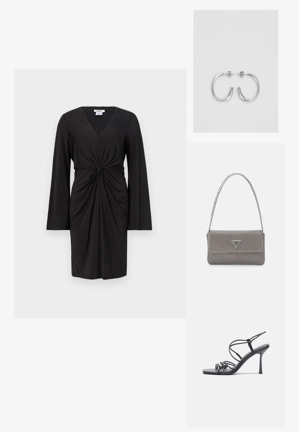 Juoda suknelė su ilgomis rankovėmis, V formos iškirpte ir susiraukšlėjimu juosmens srityje. Lygus audinys, prigludusi siluetas.; Juodos aukštakulnės sandalai pasižymi plonyčiais dirželiais su mazgo dizainu, lygiu kvadratiniu pirštu ir elegantišku stiletto kulnu.; Šviesiai pilka metalinė rankinė su grandinėlės dirželiu, papuošta mažais apvaliais metaliniais smeigėmis ir trikampiu prekės ženklu.; Sidabriniai lankelio formos auskarai su lygiu, blizgiu paviršiumi, išlenktos formos ir su užsegimu. Minimalistinio dizaino su moderniu apdaila.