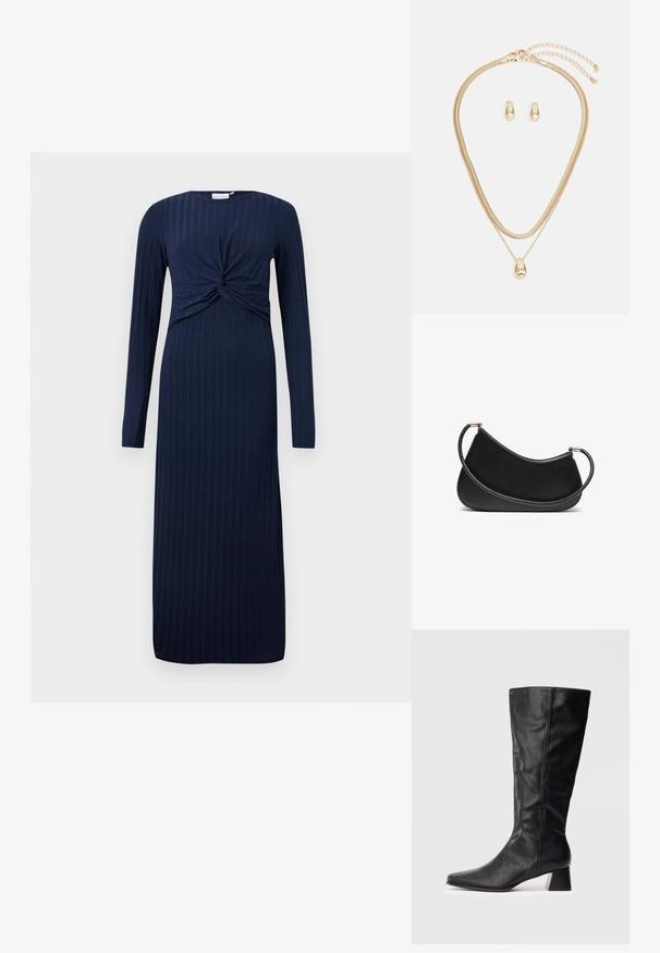 Tumši zils garām piedurknēm tērps ar savītu mezglu detaļu priekšā, ar ribota tekstūru un taisnu, grīdai garu siluetu.; Melnas mid-calf ādas zābakus ar norādītu degunu un blokveida papēdi uz vienkārša gaiša fona.; Melnas ādas plecu soma ar izliekumu, aprīkota ar teksturētu siksnu un zelta tonētiem aksesuāriem augšējā aizdara daļā. Gluda apdare.; Zelta rotaslietu komplekts ar daudzslāņu kaklarotu, kas rotāta ar asaras formas kulonu, un atbilstošām piekariņām, viss pulēts apdarē.