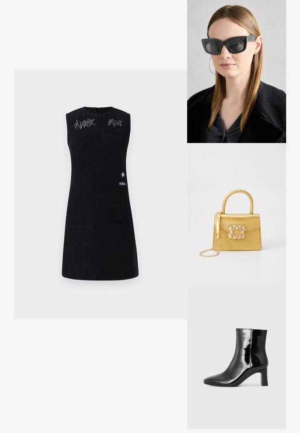 Černé bezrukávové šaty s kulatým výstřihem, zdobené výšivkou, s dvěma předními kapsami a grafickým logem na boku. Hladká textura.; Černé lakované kotníkové boty s špičatou špičkou a středně vysokým blokovým podpatkem. Hladká textura a minimalistický design.; Černé sluneční brýle ve stylu kočičího oka s tmavými skly, silnými rámy a jemnými detaily. Nosené s černým kabátem a šedým topem, s dlouhými rovnými vlasy.; Žlutá kabelka z umělé krokodýlí kůže se strukturovaným designem, horním uchopem, odnímatelným řetízkovým popruhem a dekoračním krystalovým zdobením na zapínání.