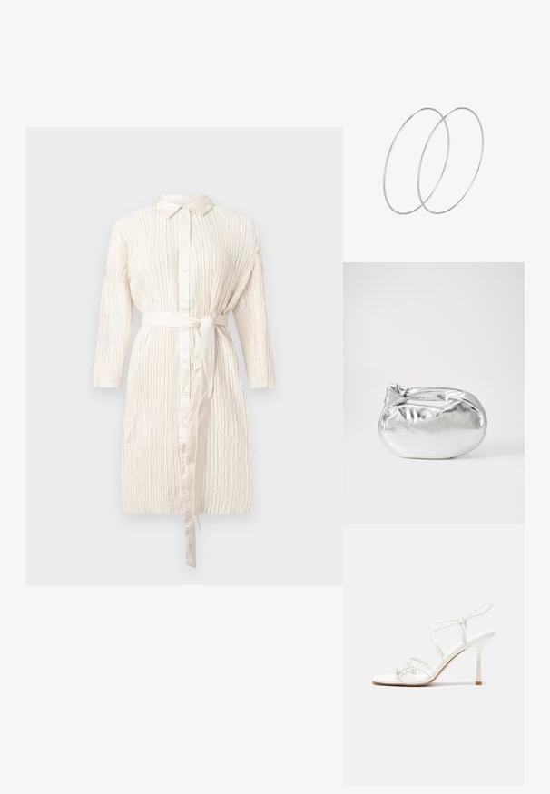 Slončasta, večerna obleka z dolgimi rokavi in gumbnim zapiranjem, z naramnicami in teksturiranega, nagubanega blaga. Ima klasičen ovratnik in mehak sijaj.; Bela sandala na visoki pet z zavezanimi trakovi, z ravnim podplatom, teksturirano sprednjo stranjo z nabranimi detajli in ozkim gležnjenjem.; Srebrna kovinska torbica z mehko, zaobljeno obliko in zavezano zgornjo zaporo. Narejena iz gladkega umetnega usnja.; Srebrne uhane v obliki obroča z minimalističnim dizajnom. Krožna oblika, gladka tekstura in tanek profil. Lahki s poliranim zaključkom.