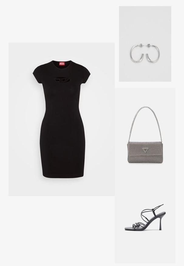 Fekete, fitted ruha rövid ujjakkal. Kerek nyakkivágással rendelkezik, és a mellrészen egy diszkrét, azonos színű Diesel logó van hímezve.; Fekete magas sarkú szandálok vékony pántokkal, csomózott mintával, sima négyzetes orral és karcsú stiletto sarkal rendelkeznek.; Világosszürke fémes kézitáska lánc pánttal, kis kör alakú fém kifinomult díszítéssel és háromszög alakú márkagéppel.; Ezüst karika fülbevalók sima, fényes felülettel. Lekerekített forma, könnyű kialakítással, tűs zárómechanizmussal.