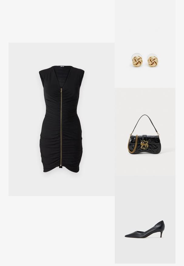 Černé bezramenní šaty s hlubokým véčkovým výstřihem, předním zipem a nařasenou texturou, s přiléhavým střihem a hladkým materiálem.; Černá kožená lodička s špičatou špičkou a nízkým podpatkem. Má hladkou texturu a jemný lesk. Přední část je otevřená pro zvýraznění detailu.; Černá kabela z umělé kůže s vyraženým vlnitým vzorem, řetízkový popruh v zlatém odstínu a dekorační klips ve tvaru hada s logem.; Náušnice ve zlatém tónu ve tvaru uzlu s propleteným designem. Každá náušnice má kulatou průhlednou oporu pro bezpečné nošení.