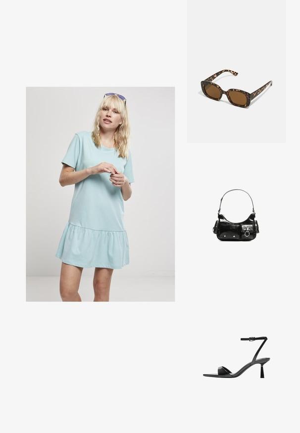 Világoskék pamutruha kerek nyakkal és rövid ujjakkal, fodros szoknyával, amelynél az alj részen összegyűrt rész található.; Bershka Magas sarkú szandálok - black; Teknősbéka mintázatú napszemüveg kerek, vastag kerettel és barna lencsékkel. Finom mintázattal és egyenes, keskenyedő szárakkal rendelkezik.; Fekete lakkbőr kézitáska ívelt formával, egy vállpánttal, elülső zsebekkel és ezüstszínű fémrészletekkel.
