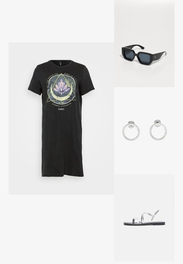 Juoda T-shirt suknelė su laisvu kirpimu, priekyje vaizduojanti purpurinę lotoso gėlę ir geometrinius raštus. Trumpomis rankovėmis.; Sidabrinės šlepetės su plokščiu juodu padu, turinčios plonas metalines juosteles ir reguliuojamą kulkšnies sagtį. Glotni tekstūra visoje šlepetėje.; Juodos didelės saulės akinių su geometriniu raštu, stačiakampiais objektyvais ir blizgiu paviršiumi. Nėra matomo prekės ženklo priekyje.; Sidabriniai metaliniai auskarai žiedų pavidalu su šveitimo tekstūra, turintys apvalų dizainą ir skaidrų laikiklį saugiam dėvėjimui.