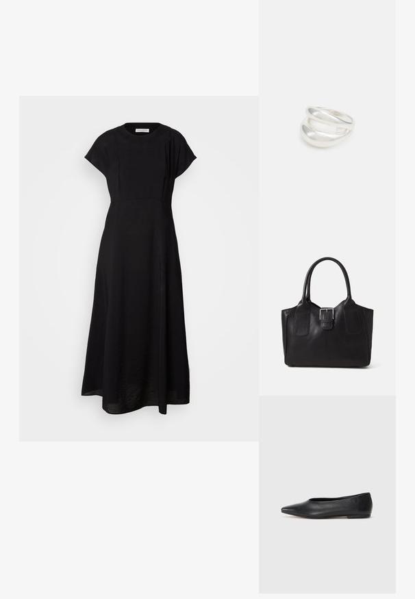 Schwarzes Maxikleid mit Rundhalsausschnitt, kurzen Kappärmeln und lässiger Passform. Der Stoff wirkt strukturiert mit einem dezenten Glanz und seitlichem Schlitzdetail.; Schwarze Leder-Balletschuhe, spitze Zehenform, minimalistische Gestaltung, glatte Textur, niedriger Absatz, keine sichtbaren Beschläge oder Verzierungen.; Schwarze Leder-Tote mit glatter Textur, strukturiertem Design, zwei Griffen und einem auffälligen silbernen Schnallen-Detail auf der Vorderseite.; Silberner Doppelring mit einer glatten, polierten Oberfläche. Verfügt über ein fließendes, kurviges Design mit überlappenden Abschnitten für einen modernen Look.