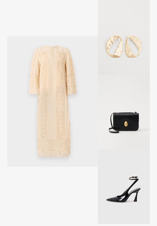 Hellbeiges Kleid mit filigranen Spitzendetails an den Ärmeln und Seiten, in lockerer Passform und mit einem dezenten V-Ausschnitt.; Schwarze Lackleder-Slingbacks mit spitz zulaufender Zehenpartie, verstellbarem Knöchelriemen und moderatem Blockabsatz. Glatte Textur mit glänzender Oberfläche.; Schwarze Lederhandtasche mit strukturierter rechteckiger Form. Verfügt über einen goldenen ovalen Verschluss und einen dünnen Schulterriemen. Glatte Textur.; Ein Paar unregelmäßige, oval geformte Ohrringe aus goldfarbenem Metall mit einer strukturierten, leicht gehämmerten Oberfläche auf weißem Hintergrund.