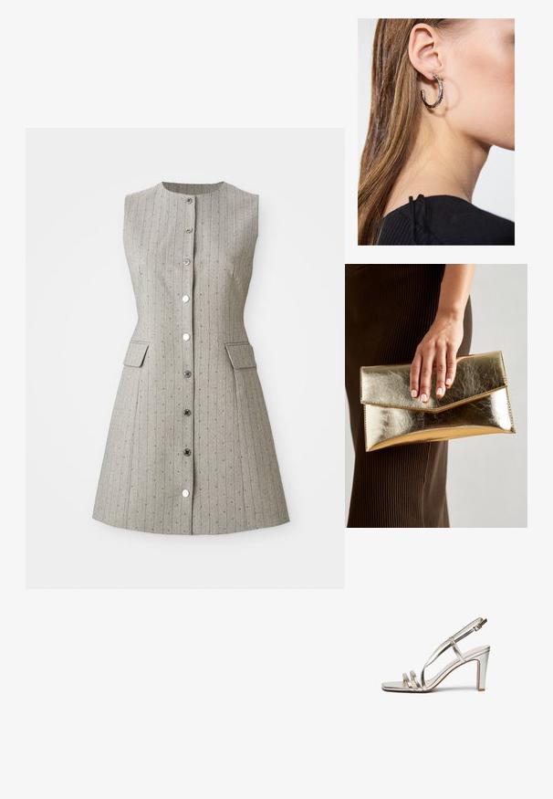 Ermeløs grå kjole med vertikale striper, rund hals, knapplukking foran, to sidelommer og en tettsittende silhuett.; Metallisk sølv høye hæler sandal med åpen tå, med tre tynne stropper over foten og en ankelstropp med spenne.; Gull metallisk clutch-veske med en glatt tekstur, som har en trekantet klaffelukking. Hånden som holder den har pent manikyrte negler.; Sølv ringøredob med en polert finish, med små gull detaljer og en rund form, båret på øreflippen.