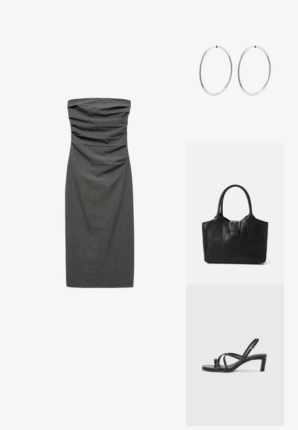 Šaty bez ramienok, priliehavé v tmavošedej látke s prúžkami. Obsahujú zberané detaily v oblasti živôtika a rovný strih.; Čierne sandále na vysokom podpätku so štvorcovou špičkou a nízkym blokovým podpätkom. Obsahujú viacero tenkých popruhov a nastaviteľný členkový popruh. Vyrobené z hladkej kože.; Čierna kožená taška s hladkou textúrou, štruktúrovaným tvarom, dvoma uchami a výrazným strieborným prackovým detailom na prednej strane.; Strieborné kruhové náušnice s hladkým, lesklým povrchom. Kružnicový tvar, rovnomerná šírka, navrhnuté pre jednoduché zapínanie. Jednoduché a elegantné.