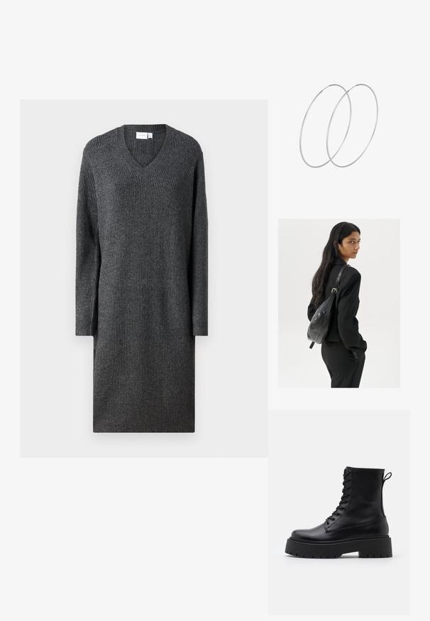 Pelēks adīts kleitas ar V-veida kaklu, garām piedurknēm un brīvu piegriezumu. Iespējo ribotā tekstūra un krīt virs ceļgaliem. Vienkāršs un daudzpusīgs dizains.; Melni ādas potītēm zābaki ar apļveida purngalu, auklām priekšpusē un biezu gumijas zoli ar teksturētu protektoru. Velkšanas cilpa aizmugurē.; Sieviete ar garām tumšām matiem, ģērbusies melnā uzvalkā, nēsā melnu ādas plecu somu un skatās pāri plecam uz balta fona.; Sudraba gredzenveida auskari ar minimālistisku dizainu. Cirkulāra forma, gluda tekstūra un plāns profils. Vieglu svaru ar spīdīgu apdari.