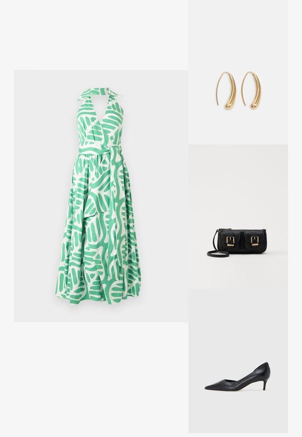 Zelena in bela halter obleka z ovito zasnovo, prilegajočim bodijem in dolgo krilo z vzorcem listov ter pasom.; Črni usnjeni čevelj s koničastim prstom in nizkim tihim peto. Ima gladko teksturo in subtilen lesk. Spredaj odprt izrez za dodaten detajl.; Črna usnjena torbica čez ramo z dvema sprednjima žepoma, zlatimi zaponkami, zadrgo in ozkim pasom. Tekstura površine je strukturirana, obliko pa ima kompaktno pravokotno.; Zlato-tonirani kovinski uhani v obliki obroča s krivuljo in podolgovato obliko. Imajo gladko, sijočo površino in zaobljen vrh za dodaten detajl.