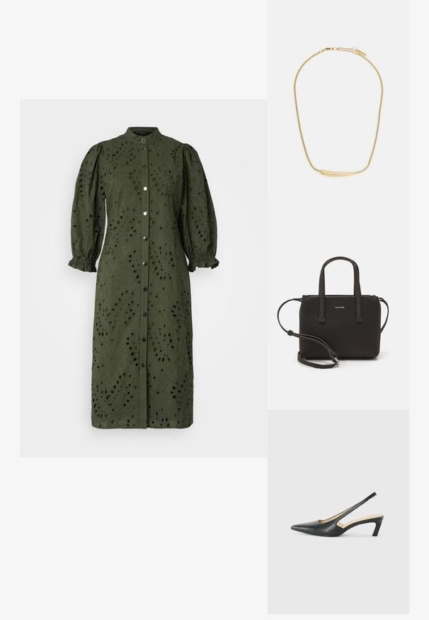 Olivno zelena midi obleka iz teksturirane tkanine z gumbom spredaj, visokim ovratnikom in napihnjenimi rokavi, ki vsebuje izrezljane cvetlične vzorce po vsej obleki.; Črne čevlje s koničastimi nosovi in slingback obliko z nizko peto, izdelane iz gladke usnjene materiale ter s črtasto zasnovo na strani za prezračevanje.; Črna torbica z dvema kratkima ročajema in odstranljivim naramnim trakom. Gladek usnju podoben material z zadrgo in podrobnostmi z logotipom.; Zlatom pozlačen ogrlica z gladkim, ukrivljenim osrednjim poudarkom. Ima fleksibilno verigo z ježkom in dodatne prilagodljive verižice.