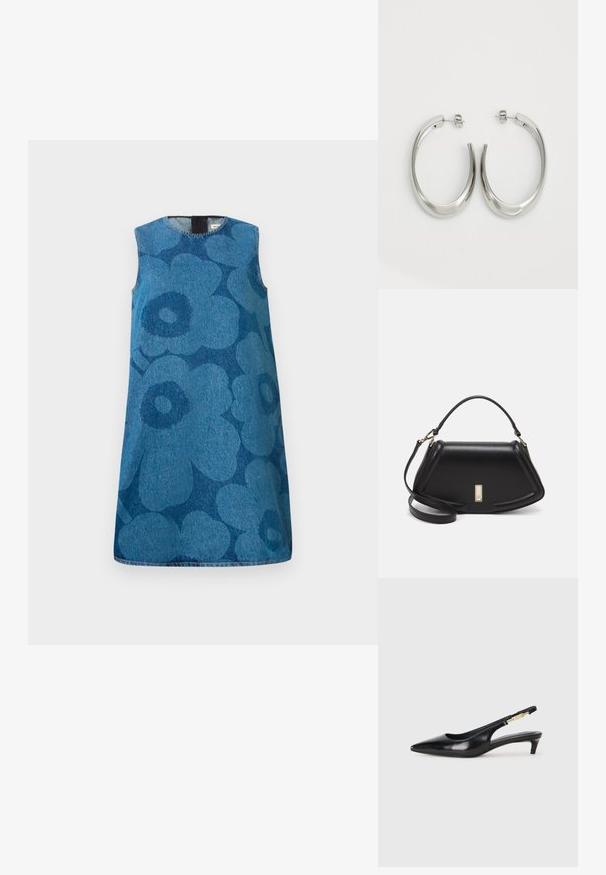 Haljina od traper materijala bez rukava s uzorkom cvijeća u različitim nijansama plave boje. Ima okrugli izrez i ravni kroj.; Crne kožne sandale s petom, s izduženim vrhom, imaju usku petu i zlatni akcent na podesivoj traci. Glatka tekstura.; Crna kožna torba s strukturiranim dizajnom, s krojenim oblikom, gornjom drškom i zlatnim detaljima. Uključena je podesiva ramena traka.; Srebrne kružne naušnice s glatkim, zakrivljenim dizajnom. Imaju sjajnu metalnu završnu obradu i kopču na tipku. Nema vidljivih uzoraka ili ukrasa.