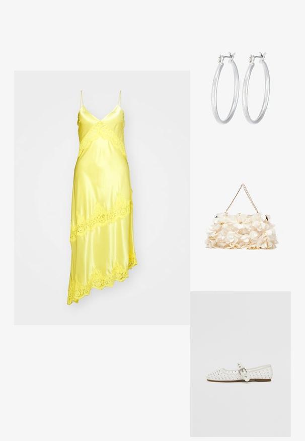 Žuta satenska haljina s čipkastim detaljima, koja ima V-izrez, tanke naramenice i asimetričnu donju ivicu. Glatka tekstura.; Bijela ravna cipela s oštrim nosom, ukrašena srebrnim zakovicama, s kopčom preko gornjeg dijela stopala i svijetlosmešnim đonom.; Bijela cvjetna torba s nabranom površinom od tkanine, zlatnom lancem za nošenje i metalnim kopčanjem. Ima teksturirane latice kao dodatak detalju.; Srebrne kružne naušnice s glatkom, poliranom površinom. Okrugli oblik i sigurno kopčanje na klik. Lagani dizajn pogodan za svakodnevno nošenje.
