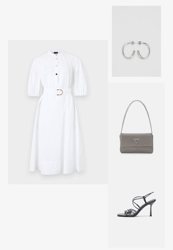 Rochie din bumbac alb, cu mâneci scurte tip puff, design cu nasturi și curea cu talie îngustă, având o cataramă aurie.; Sandale negre cu toc înalt au curele subțiri cu un design legat, un vârf pătrat neted și un toc stiletto elegant.; Geantă metalică gri deschis, cu un strap din lanț, decorată cu mici ținte circulare metalice și un logo de marcă triangular.; Cercei rotunzi din argint cu un finisaj neted și strălucitor. Design ușor, având o formă rotundă și închidere cu tijă.
