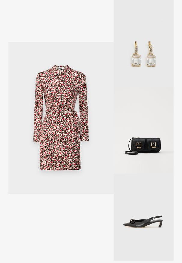 Rochie cu mânecă lungă, care prezintă o talie ajustată, un design înfășurat și un model geometric în nuanțe de roșu, crem și maro. Textură de țesătură netedă.; Pantofii negri din piele cu toc mic, vârf ascuțit și detaliu decorativ cu cataramă pe partea superioară. Textură netedă, design minimal.; Geantă neagră din piele, tip crossbody, cu două buzunare frontale, catarame aurii, închidere cu fermoar și o curea subțire. Suprafață texturată și formă rectangulară compactă.; Cercei aurii care prezintă un cristal clar, rectangular, suspendat sub un rând de accente mici, rotunde, clare. Design elegant și modern.
