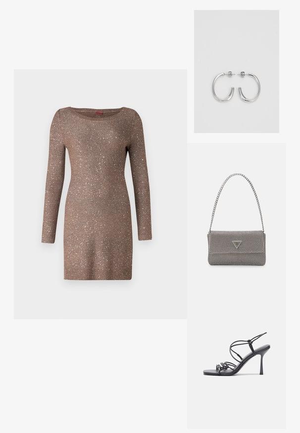 Rjava pletena obleka z dolgimi rokavi, ki ima krožni izrez in bleščečo teksturo, ki jo ustvarjajo srebrne niti po celotni obleki.; Črne visoke sandale na peto imajo tanke naramnice z vozlom, gladek kvadratni toe in eleganten stiletto peto.; Svetlo siva kovinska torbica z verižnim ročajem, okrašena z majhnimi okroglimi kovinskimi bleščicami in trikotnim logotipom blagovne znamke.; Srebrne obročaste uhane z gladko, sijočo površino. Zaobljena oblika, lahka zasnova, z zapiranjem na zatič.