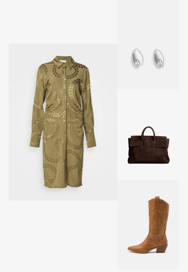 Abito camicia verde oliva con maniche lunghe, colletto e dettagli a motivo catena. Il tessuto ha una texture liscia e una silhouette sartoriale.; Stivale cowboy in pelle marrone chiaro con punta affusolata, modelli ricamati a spirale sull'asta e tacco a blocco impilato. Presenta una linguetta per una facile calzata.; Borsa a tote in suede marrone con una forma strutturata, dotata di un ampio risvolto, due manici superiori e una chiusura a bottone semplice.; Orecchini a cerchio in argento con forma a goccia liscia e finitura ad alta lucentezza, caratterizzati da un design curvo e bordi arrotondati.