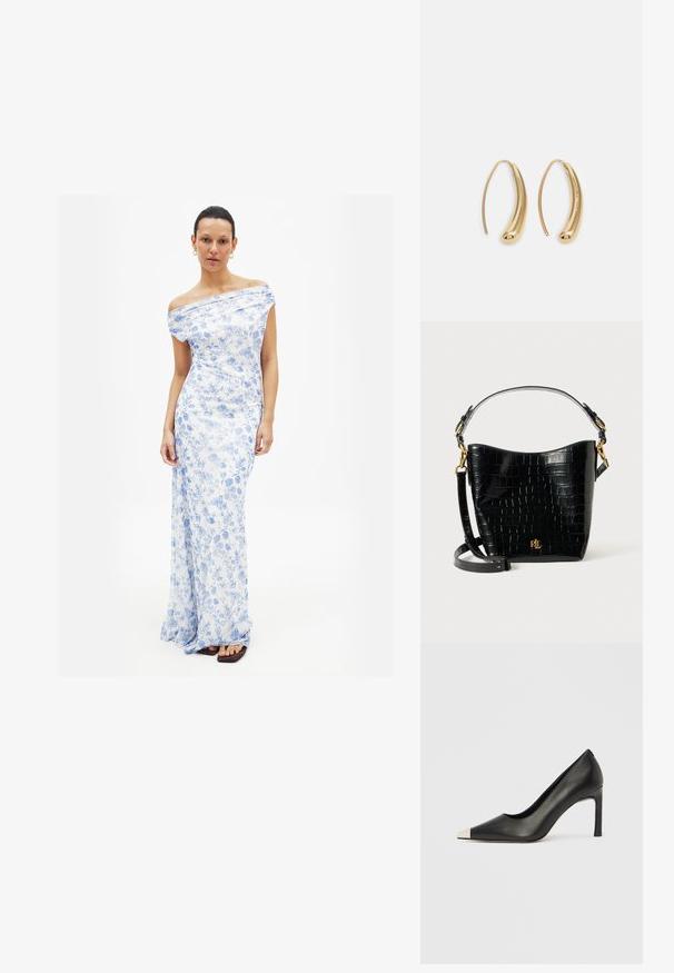Modré maxi šaty s kvetinovým vzorom, bez ramienok, vyrobené z prúdiacej látky, s hladkou textúrou a priliehavým strihom.; Čierna kožená lodička s vysokým opätkom, špičkou a kovovou striebornou špičkou. Má hladký povrch a štíhly 10 cm opätok.; Čierna kabelka z kože s embosovaným hadím vzorom, zakriveného tvaru, so zlatými kovovými doplnkami, nastaviteľným popruhom a detailom loga na prednej strane.; Náušnice vo forme zlatých kovových kruhov s zakriveným, predĺženým tvarom. Majú hladký, lesklý povrch a zaoblený koniec pre pridanie detailu.