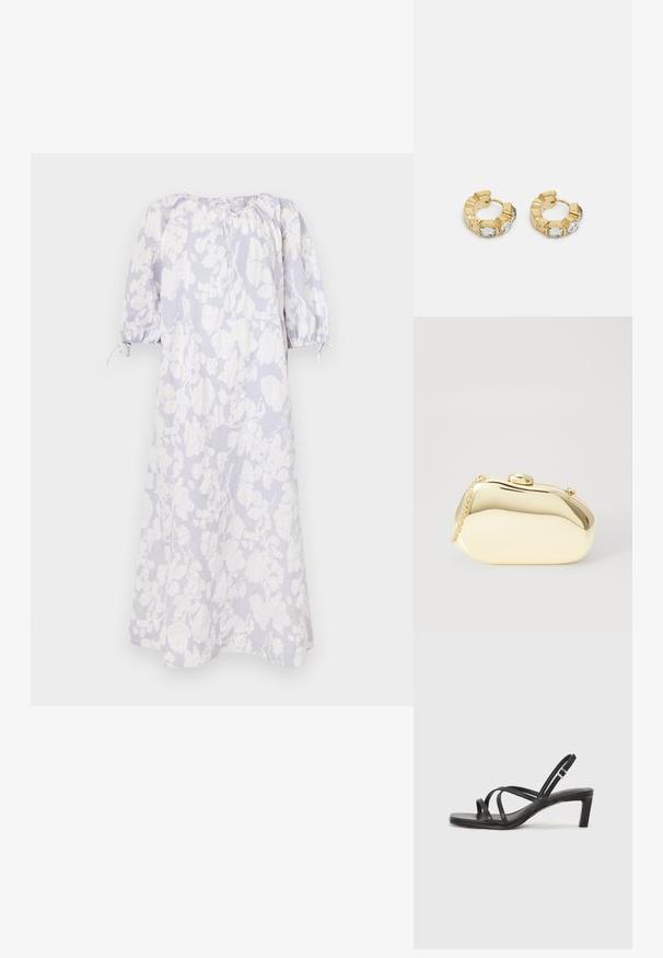 Jasnoniebieska sukienka w kwiaty, uszyta z miękkiego materiału, z bufiastymi rękawami, marszczonym dekoltem i akcentami w postaci sznurków.; Czarne sandały na obcasie z prostokątnym noskiem i niskim słupkowym obcasem. Posiadają wiele cienkich pasków i regulowany pasek na kostkę. Wykonane z gładkiej skóry.; Metaliczna złota kopertówka o gładkim, zaokrąglonym kształcie, z górnym zapięciem na guzik i małym łańcuszkiem do noszenia.; Złote kolczyki w kształcie obręczy z teksturowanym fasonem i trzema przezroczystymi kryształkami po jednej stronie, oferujące nowoczesną, geometryczną estetykę.