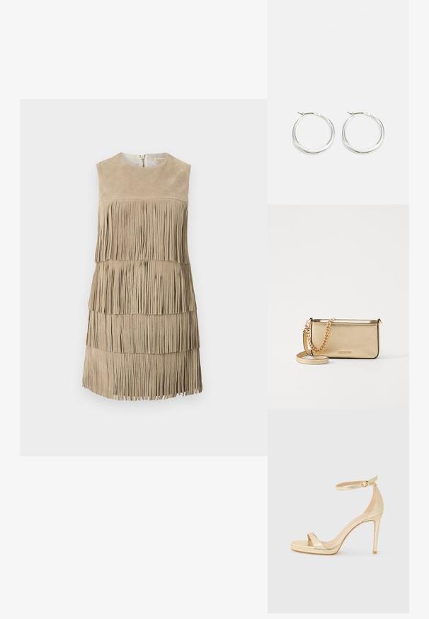 Beżowa sukienka z zamszu z warstwowym detalem frędzli. Okrągły dekolt z zapięciem na zamek z tyłu. Gładka tekstura, długość powyżej kolan.; Złote metaliczne sandały na wysokim obcasie z odkrytymi palcami, z paskiem w okolicy kostki z klamrą i platformą dla dodatkowej wysokości. Gładka tekstura.; Metaliczna złota skórzana kopertówka z teksturowanym wykończeniem, z złotą łańcuszkową rączką i odpinanym paskiem na ramię. Wytłoczone logo marki.; Srebrne kolczyki w formie kół mają gładki, zaokrąglony design z cienkim profilem i bezpiecznym zapięciem. Minimalistyczny styl z polerowanym wykończeniem.