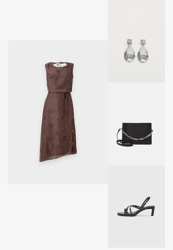 Pruun kleit tekstureeritud kangast, millel on tikitud lillemustrid, ümar kaelus tagasitõmmatava nööbiga ja vöökoht on tõmmatav vööga.; Mustast rihmajalatsid ruudukujulise varba ja madala ploki kontsaga. Omab mitmeid õhukesi rihmasid ja reguleeritavat pahkluu rihma. Valmistatud siledast nahast.; Mustast nahast õlakott, mis omab siledat tekstuuri, ristküliku kuju ning esiküljel metallketi detaili. Reguleeritav rihm on kaasas.; Hõbedased ripatsid, millel on ruudukujuline studs, siledat ja poleeritud viimistlust ning pisarakuju, peegeldades valgust läikiva pinnaga.