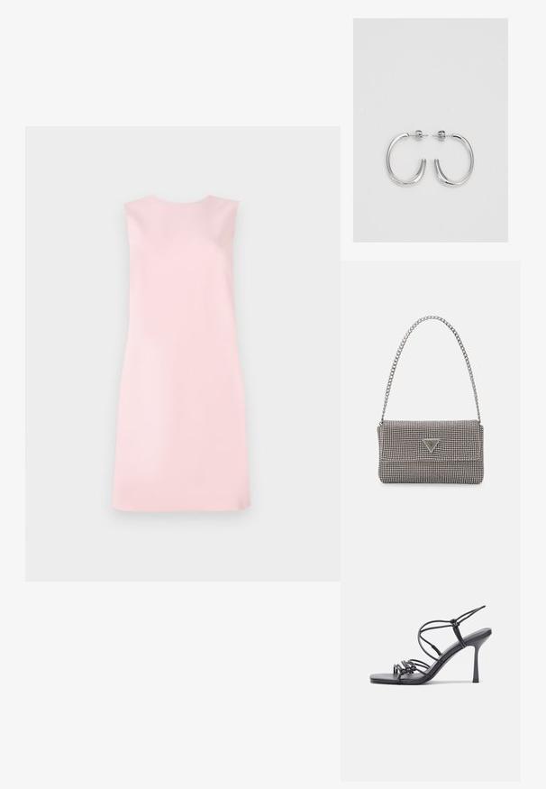 Vestido sem mangas em tecido rosa suave, com uma forma A-line simples, decote redondo e textura suave sem padrões ou adornos.; As sandálias de salto alto pretas apresentam tiras finas com um design em nó, uma biqueira quadrada lisa e um elegante salto agulha.; Bolsa metálica cinza claro com uma alça de corrente, adornada com pequenos rebites metálicos circulares e um logótipo triangular da marca.; Brincos de argola prateados com um acabamento suave e brilhante. Forma arredondada, design leve, com fecho de pino.