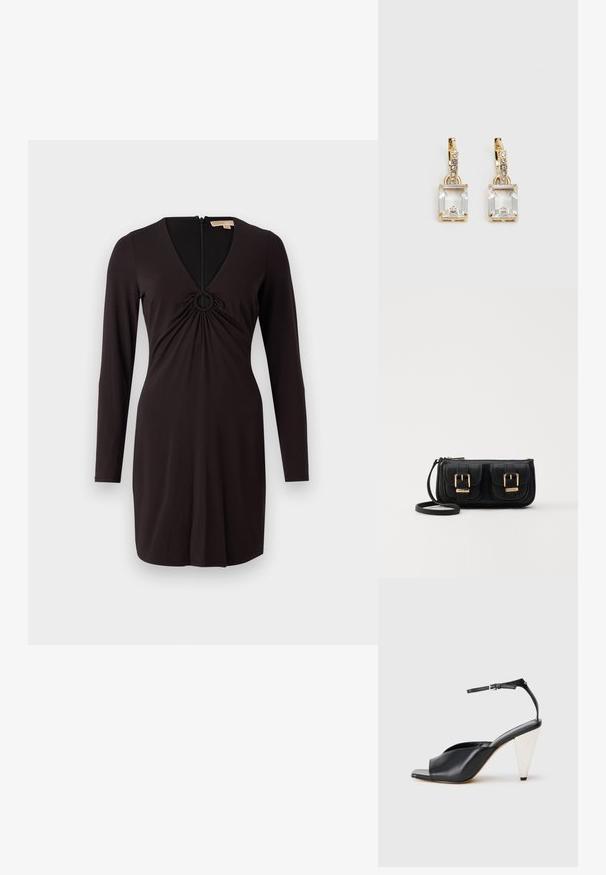 Čierne šaty s dlhým rukávom, hlbokým V-krkom a kruhovým akcentom v strede. Vyrobené z hladkej tkaniny s priliehavým strihom a zadným zipsom.; Čierne kožené sandále na vysokých podpätkoch s otvorenou špičkou, asymetrickým dizajnom, remienkom okolo členka a kovovým kužeľovitým podpätkom. Hladká textura po celom povrchu.; Čierna kožená crossbody taška s dvoma prednými vreckami, zlatými sponami, zipsovým uzatváraním a úzkym popruhom. Štruktúrovaný povrch a kompaktný obdĺžnikový tvar.; Náušnice v zlatej farbe, ktoré majú obdĺžnikový, transparentný kryštál visiaci pod radom malých, guľatých, čírych akcentov. Elegantný, moderný dizajn.