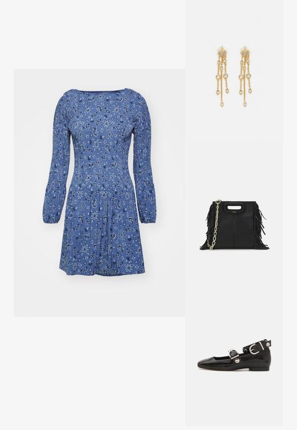 Kék virágmintás ruha hosszú puffos ujjakkal, testhez simuló felső résszel és gyűrt derékrésszel, könnyű anyagból, texturált felülettel.; Fekete lakkbőr lapos cipő négyzet alakú orral, ezüst hardware-rel ellátott bokapánttal és lapos talppal. Simaságával és minimalista dizájnjával kiemelkedő.; Fekete bőr kézitáska, frufrus részletekkel, arany láncos vállpánttal és kivágott fogantyúval. Az elülső részen logó található.; Aranyszínű fülbevalók, több zuhanó lánccal, tiszta ovális strasszköves díszítéssel és dekoratív fülbevaló tetejével.