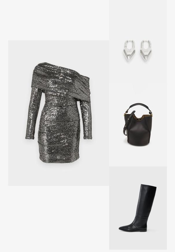 Sukienka wyszywana cekinami, z dekoltem na jeden ramię, długimi rękawami i dopasowanym krojem. Wykonana z metalicznego materiału w odcieniach srebra.; Czarne skórzane kozaki do kolan z wydłużonym noskiem i minimalistycznym designem. Gładka tekstura i płaska podeszwa, z dyskretnymi detalami w postaci bocznych szwów.; Czarna skórzana torebka w kształcie wiadra o teksturowanym wykończeniu, z złotymi akcentami metalowymi i otwartą górą. Posiada krótką rączkę oraz regulowany pasek na ramię.; Srebrne kłódki w kształcie serca z wygrawerowanymi napisami "TAK" i "NIE", polerowane wykończenie, symetryczny design oraz mocny metalowy zamek.