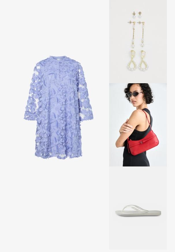 Lyselilla kjole med blomsterbroderier, med rund hals, lange ermer og gjennomsiktig stoff, pyntet med tredimensjonale blomstdetaljer.; Hvit flip-flop med teksturert såle, som har tynne stropper og flatt design. Laget av gummi med en subtil logo på fotbunnen.; Rød lær skulderveske med en glatt tekstur, buet design og en dekorativ spenne. Justerbar stropp og glidelås-lukking.; Gullfargede øredobber med to perledrop-design. Ett par har stumposter; det andre er en hengende stil med kjede og ekstra perler.