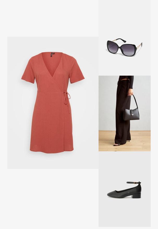 Crvena haljina omot sa kratkim rukavima, V-izrezom, vezanom strukom i lepršavim rubom. Napravljena od laganog materijala s glatkom teksturom.; Crne kožne pumpe s oštrim vrhom i niskom blok petom. Sadrže remen oko gležnja s zlatnim kopčanjem. Glatka tekstura.; Crne prevelike sunčane naočale s gradijentnim lećama, debelim okvirom i zlatnim lancem kao detaljem na krakovima.; Crna torba s oblikom koji sadrži strukturu, glađu teksturu i metalnu kopču. Uparena s širokim crnim hlačama i sandalama na otvorenom s drvenog poda.