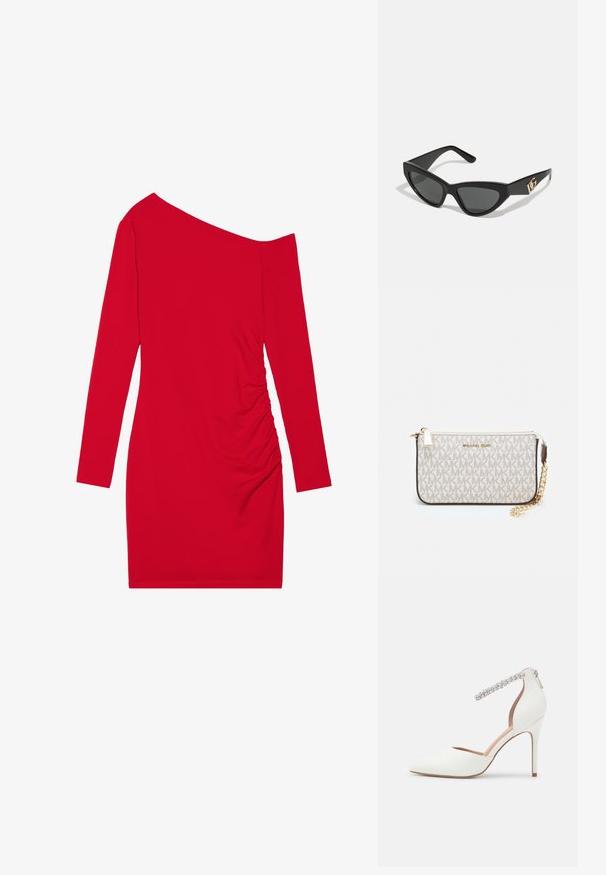 Rochie roșie cu mâneci lungi, cu un decolteu asimetric, textură plisată pe o parte și o siluetă ajustată. Fabricată dintr-un material elastic.; Pantof alb cu toc înalt, design cu vârf ascuțit, material din piele, curea la gleznă ajustabilă decorată cu cristale strass și toc subțire stilettos.; Ochelari de soare tip cat-eye cu un cadru din plastic mat de culoare neagră, lentile întunecate și un accent de logo aurit pe tâmple. Design unghiular și textură netedă.; Clutch Michael Kors din canva acoperit bej, cu un model repetitiv al logo-ului MK, accesorii din aur și o curea cu lanț detașabil.