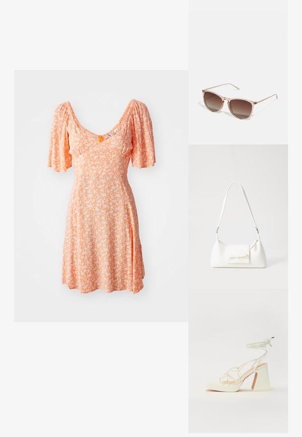 Orange kjole med puffede ærmer, V-udskæring, prydet med et blomstermønster i hvidt. Blødt stof, knælangt design og samlet detaljering.; Hvide højhælede sandaler med en kraftig hæl, der har et stropdesign og ankelbinding. Glat tekstur med en platform foran for ekstra højde.; Brune gradient solbriller med en gennemsigtig pink stel, firkantet form og tynde metalarme. Har afrundede kanter og minimal dekoration.; Hvid syntetisk håndtaske med en trekantet form, flad forsideklap og sløjfedetalje, justerbar strop, glat tekstur og minimalistisk design.