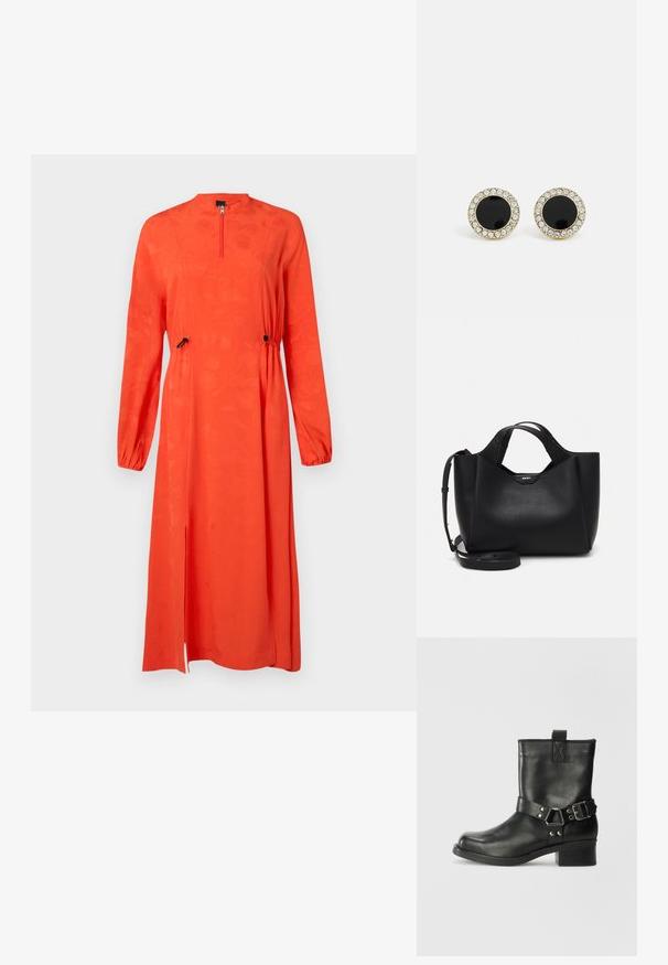 Červené šaty s dlouhým rukávem, vysokým výstřihem, zapínáním na zip, elastickým pasem, bočními rozparky a texturovaným květinovým vzorem.; Samsøe Samsøe SABRENTA - Kovbojské/motorkářské kotníkové boty - black; Černá kožená taška s texturovaným povrchem, úhlovým tvarem, dvojitými uchy a nastavitelným popruhem na rameno. Obsahuje akcent s logem DKNY.; DKNY INLAY STUD - Náušnice - black/gold-coloured