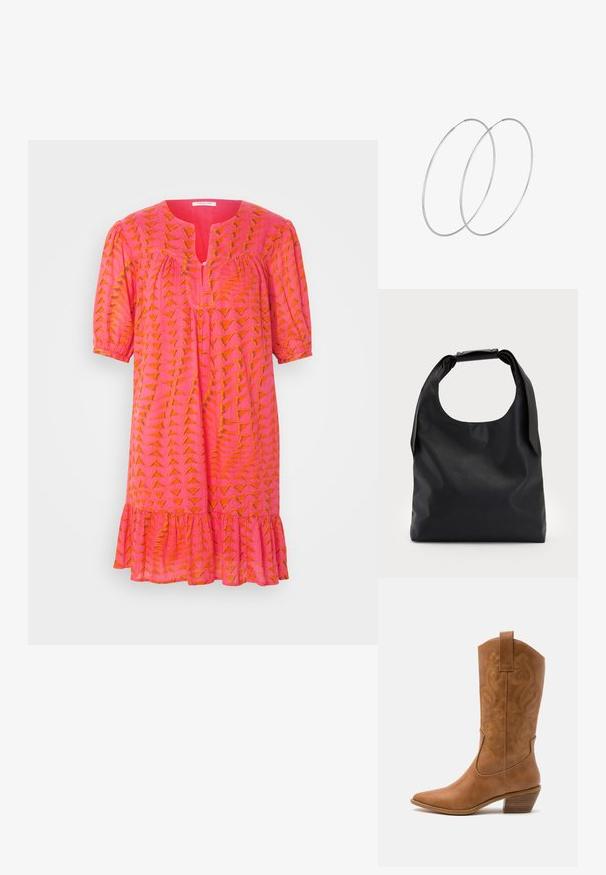 Rosa klänning med orange geometriskt mönster, korta puffärmar, nyckelhålsfront och volang nederkant. Lättviktig tyg och avslappnad passform.; Bruna lädercowboystövlar med spetsig tå, broderade virvelmönster på skaftet och en staplad blockklack. Har en dragflik för enkel påtagning.; Svart läder hobo-väska med ett enda, mjukt, rundat handtag; har en slät textur och en minimalistisk design. Ingen synlig hårdvara eller detaljer.; Silverfärgade hoopörhängen med en minimalistisk design. Cirkulär form, slät yta och tunn profil. Lätta med en polerad finish.