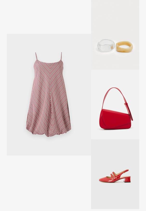 Vestido sem mangas em listras vermelhas e brancas, com corpete ajustado e saia balonê, apresentando um padrão de zigue-zague e alças spaghetti ajustáveis.; Sandal de pele verniz vermelho com biqueira pontiaguda, design de duas tiras com detalhes circulares e um tacão baixo em bloco.; Bolsa de mão em couro vermelho com um design angular e geométrico. Apresenta uma única alça ajustável e um fecho com aba, com detalhes cosidos.; Anéis de resina clara e âmbar, um liso e transparente, o outro com um acabamento texturizado em âmbar. Ambos apresentam designs arredondados e robustos.