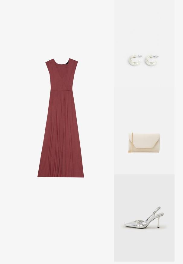 Dlhé šaty bez rukávov v jemnej ružovej farbe. Majú výstrih do V, plisovaný pás a hladký, ľahký materiál. Pevný dizajn, bez vzorov.; Strieborné slingback lodičky na vysokom opätku s špicatou špičkou, metalickým povrchom, dvoma dekoratívnymi pruhmi a štíhlym opätkom s čiernym hrotom.; Bežová kabelka na ruku s hladkou textúrou, so zlatým reťazovým popruhom a klopou v štýle obálky, ktorá má kontrastný zlatý lem.; Strieborné náušnice v dizajne skrúteného krúžku, s textúrovaným povrchom a drážkovanými detailmi, zabezpečené pomocou klipsne.