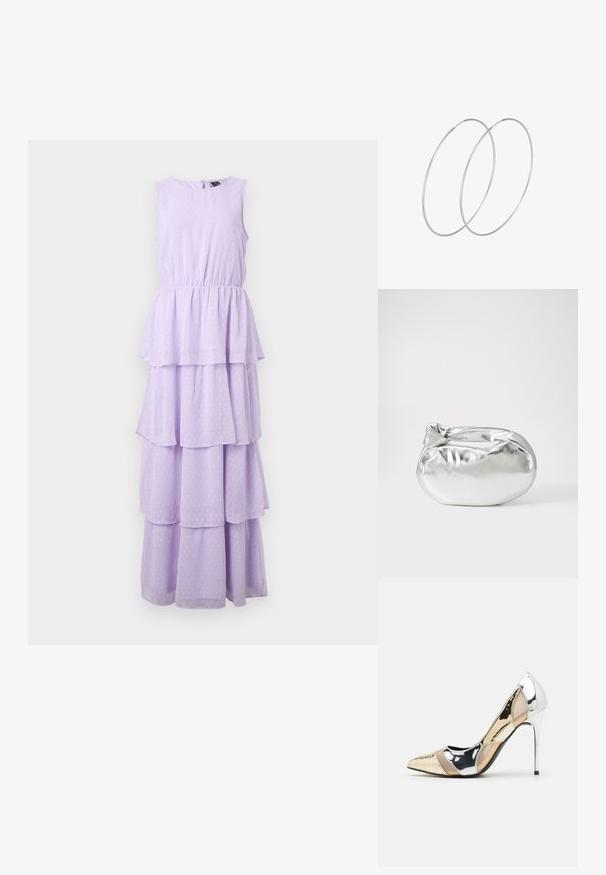 Levandų spalvos be rankovių suknelė su sluoksniuota konstrukcija, dekoruota taškuotais raštais, elastinga juosmens juosta ir raktų skylutės užsegimu nugarinėje pusėje.; Aštrus pirštas aukštakulnis batelis su sidabro, aukso ir nuogų spalvų deriniu. Blizgus paviršius su išpjovos dizainu, su stiletto kulnu.; Sidabrinė metalinė maišelio forma su švelnia, apvalia forma ir mazgu užveriamu viršumi. Pagaminta iš lygios dirbtinės odos medžiagos.; Sidabrinės pusmėnulio auskarai minimalistiniu dizainu. Apskritimo forma, lygus paviršius ir plonas profilis. Lengvi su poliruotu apdailu.