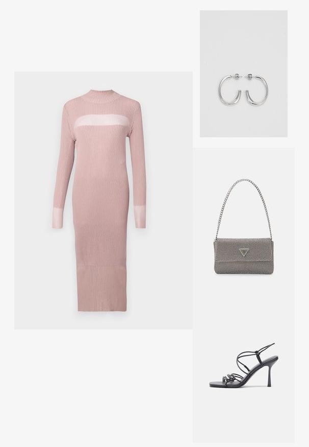 Rochie din tricot cu mânecă lungă, de culoare roz pal, cu guler fals și un panou transparent orizontal pe piept. Siluetă ajustată.; Sandale negre cu toc înalt au curele subțiri cu un design legat, un vârf pătrat neted și un toc stiletto elegant.; Geantă metalică gri deschis, cu un strap din lanț, decorată cu mici ținte circulare metalice și un logo de marcă triangular.; Cercei rotunzi din argint cu un finisaj neted și strălucitor. Design ușor, având o formă rotundă și închidere cu tijă.
