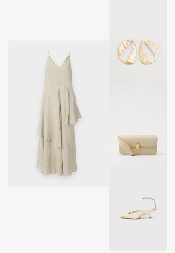 Krémové šaty se zavinovacím výstřihem do V, tenkými ramínky a volným, vrstveným designem se strukturovanými sklady a asymetrickými lemy.; Krémové lodičky na podpatku se špičatou špičkou, tenkým předním páskem a zdobeným páskem kolem kotníku na bílém pozadí.; Krémová kožená kabelka s hladkým povrchem, obdélníkovým tvarem a zlatým oválným uzávěrem. Disponuje dlouhým, nastavitelným popruhem.; Pár nepravidelných oválných náušnic z kovu pozlaceného zlatem s texturovaným, mírně kladivkovým povrchem na bílém pozadí.