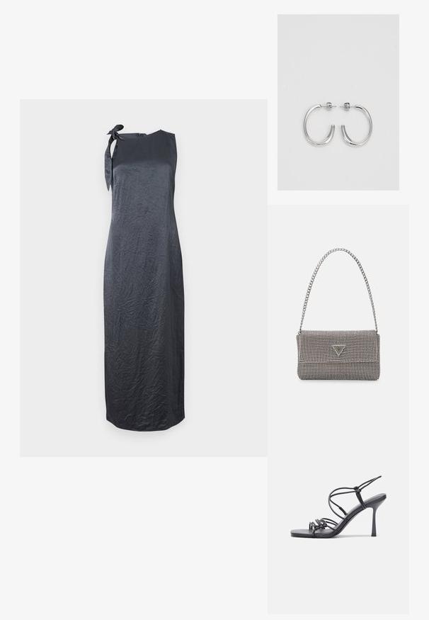 Melnas bez piedurknēm kleita ar saites detaļu kreisajā plecā, izgatavota no gludas, krokotas auduma, ar taisnu siluetu un līdz ceļiem garu apgriezumu.; Melnas augstpapēžu sandales ar plāniem siksniņām un mezgla dizainu, gluda kvadrātveida purngalu un elegantu stiletto papēdi.; Gaiši pelēka metāla rokassoma ar ķēdes siksnu, rotāta ar mazām apaļām metāla kniedēm un trīsstūra zīmola logo.; Sudraba riņķveida auskari ar gludu, spīdīgu apdari. Apaļas formas, viegla dizaina, ar aizdari uz stieples.